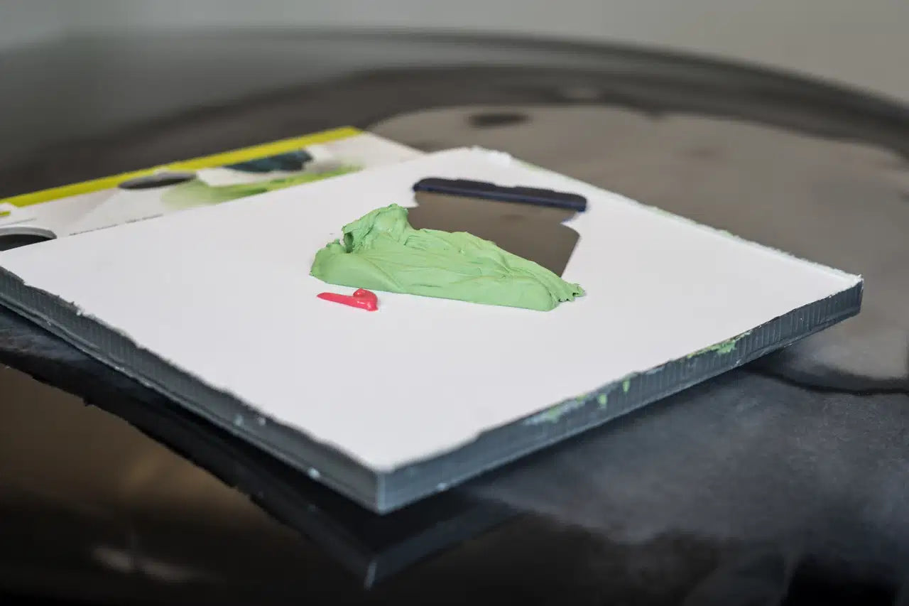 FINIXA Spachtelbrett im Gebrauch