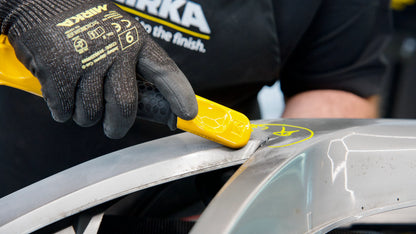 Mirka Plastic Repair Solution Bearbeitung am Kunststoffteil